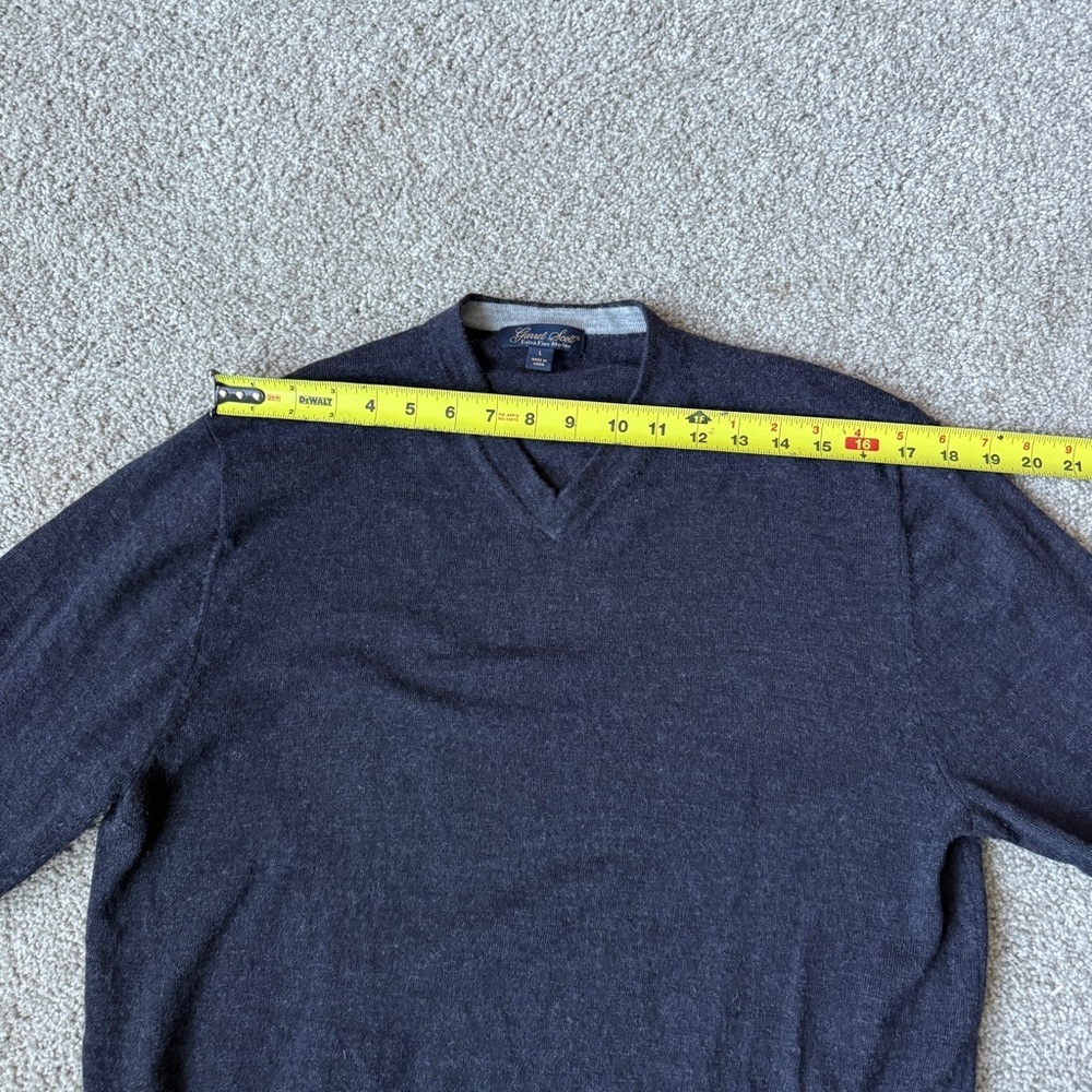 Garret Scott Mens Extra Fine Merino Wool V-Neck Sweater Dark Grey - Picture 6 of 9